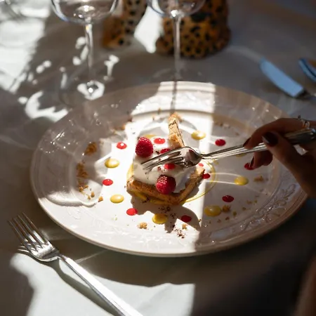 歌耶坦别墅酒店